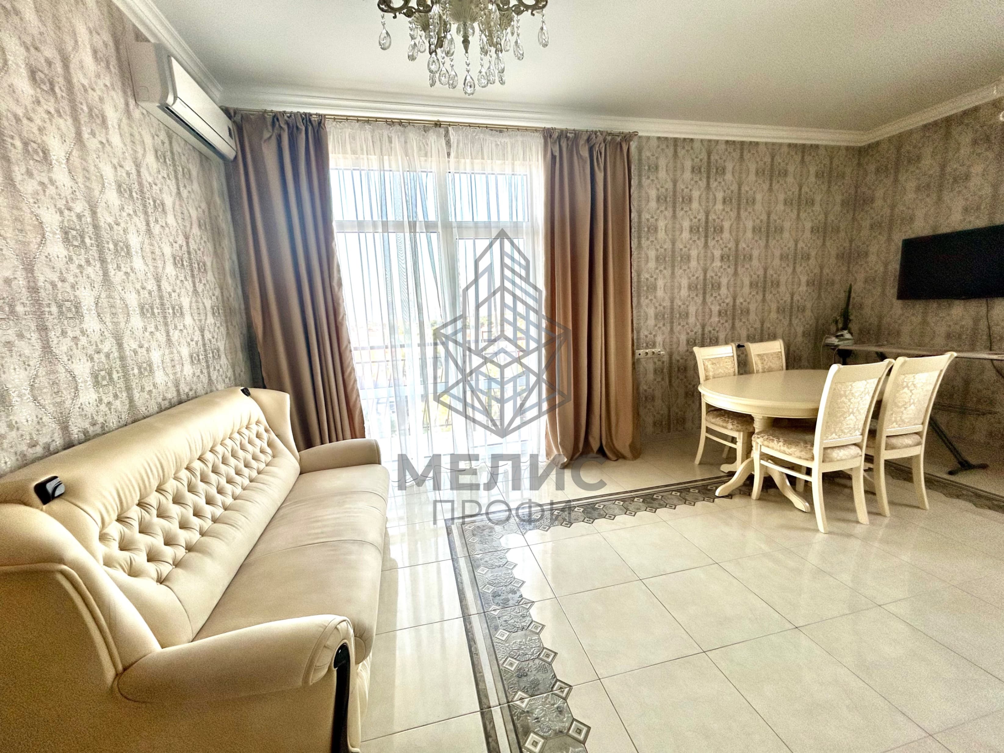 Фото 5 - Вторичное жильё 2-комнатная квартира с панорамным видом, Центр Геленджика, 500 м до моря