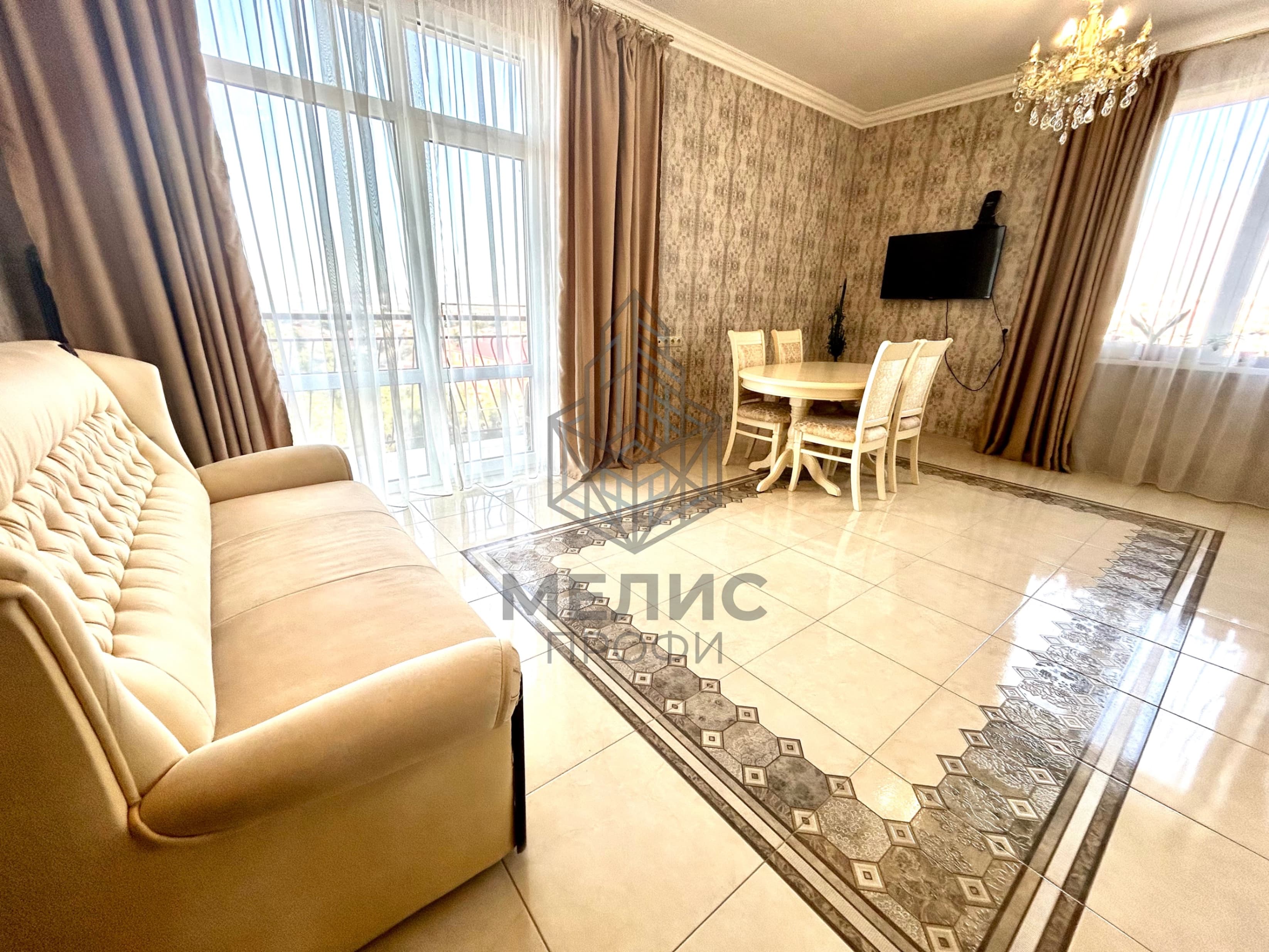 Фото 4 - Вторичное жильё 2-комнатная квартира с панорамным видом, Центр Геленджика, 500 м до моря